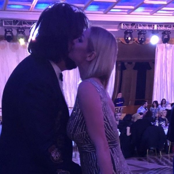 «Не удержалась!» - Волочкова стала заигрывать с Киркоровым в день его рождения
 «Не удержалась!» - Волочкова стала заигрывать с Киркоровым в день его рождения