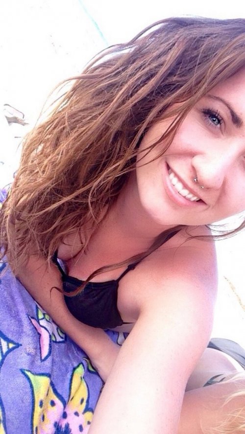 Горячие селфи девушек из социальных сетей (19 фото)