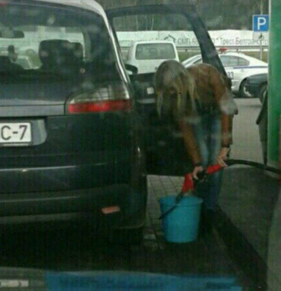 Смешные картинки девушек (30 фото)