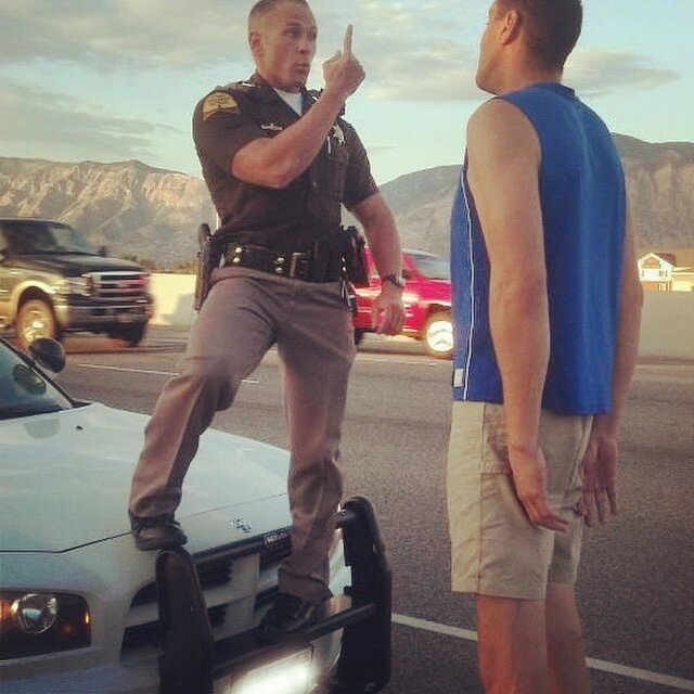 16 жизненных трудностей, с которыми сталкиваются девушки и парни маленького роста (17 фото) 16 жизненных трудностей, с которыми сталкиваются девушки и парни маленького роста (17 фото)