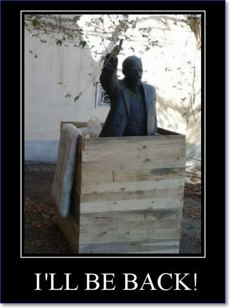 Забавные и очень смешные демотиваторы про девушек и не только