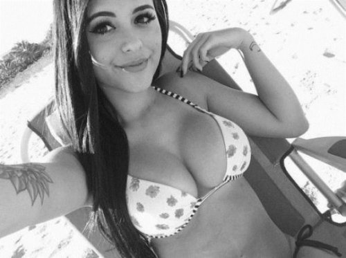 Фото девушек с большой грудью (29 фото)