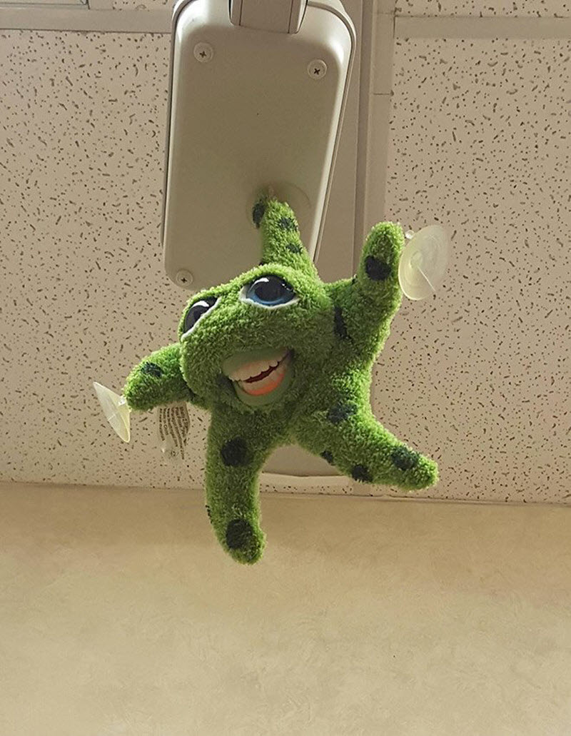 Травма детства: зубастые игрушки в кабинетах стоматологов (20 фото)