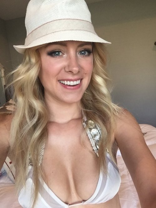 Девушки из соцсетей (25 фото)