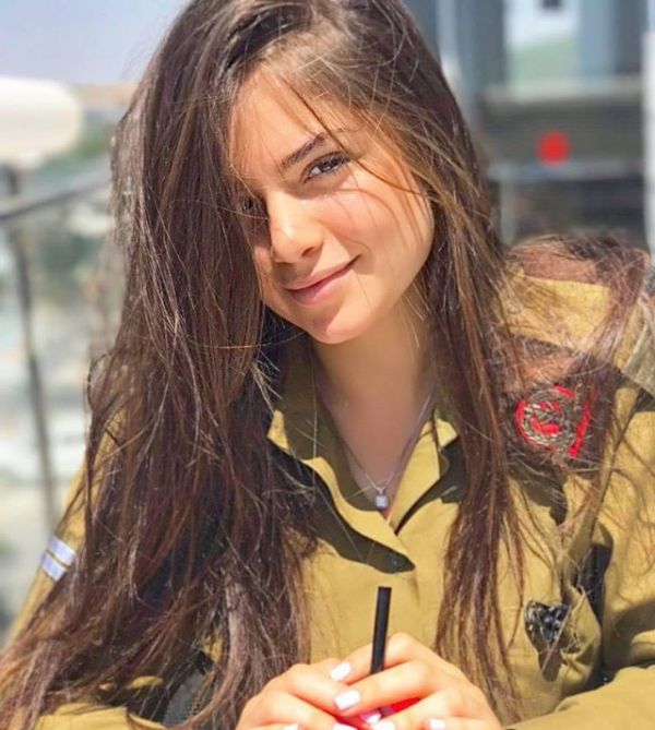 Очаровательные девушки в израильской армии (30 фото)