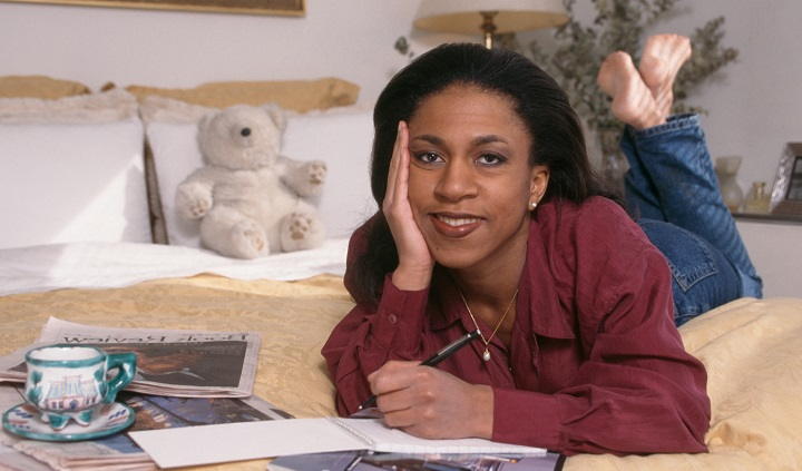 Елена Ханга Елена Ханга