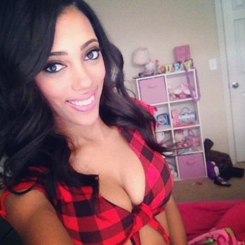 Девушки из соцсетей (25 фото)