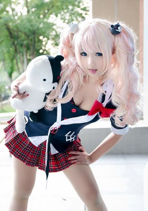 Сексуальные косплейщицы (34 фото)