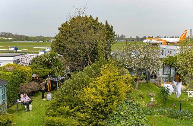 Жалуетесь на шумных соседей? (4 фото + видео) Жалуетесь на шумных соседей? (4 фото + видео)