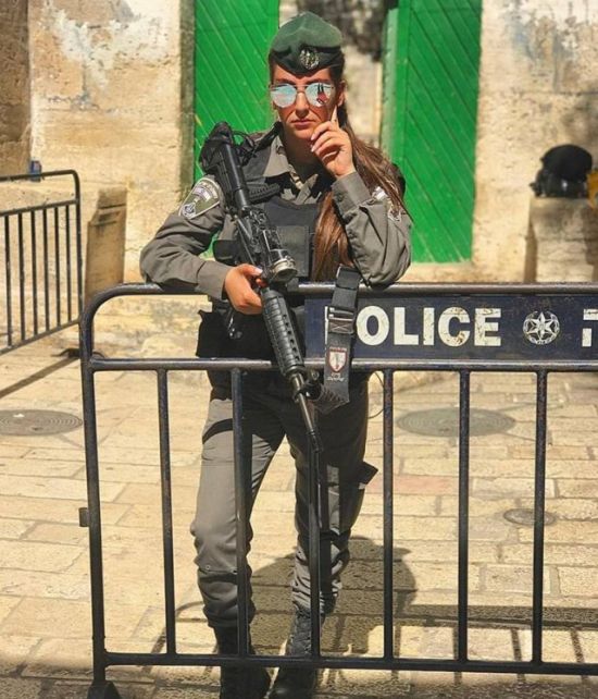 Очаровательные девушки в израильской армии (30 фото)