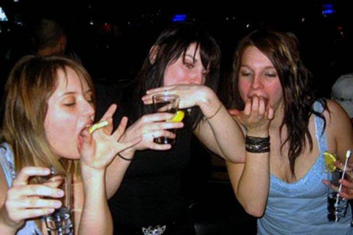 Смешные картинки девушек (30 фото)