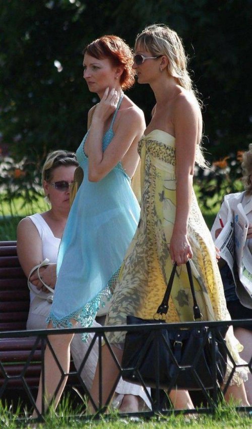 Девушки, которых приятно встретить на улице (33 фото)