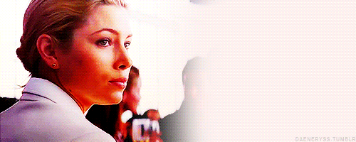 Джессика Бил в нижнем белье (17 гифок)