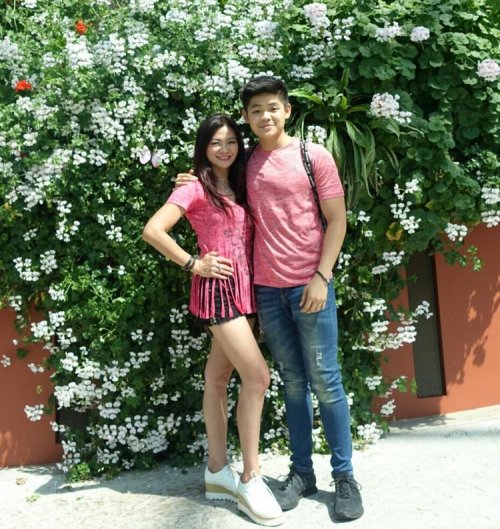 50-летняя женщина выглядит на 20. Ее секрет молодости и красоты (10 фото+видео)