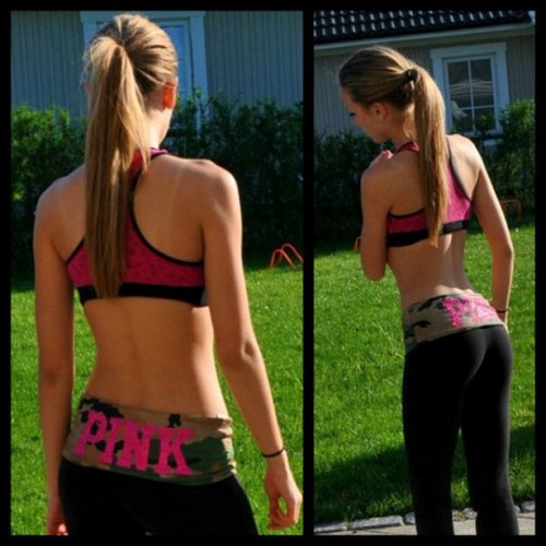 Девушки в обтягивающих лосинах (25 фото) Девушки в обтягивающих лосинах (25 фото)