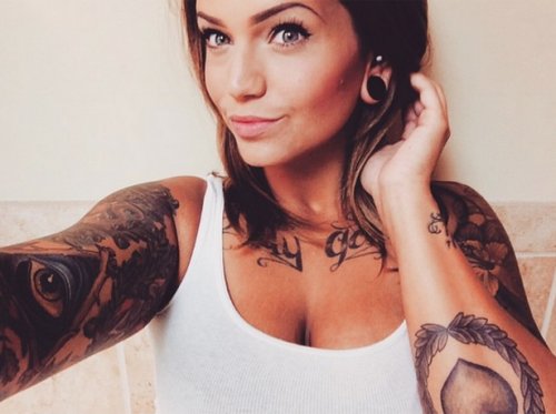 Горячие селфи девушек из социальных сетей (19 фото)