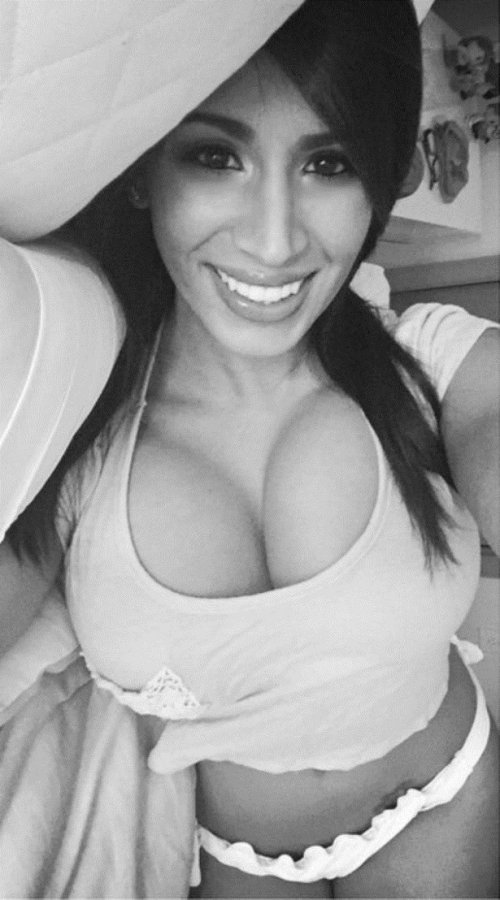 Фото девушек в постели (24 фото)