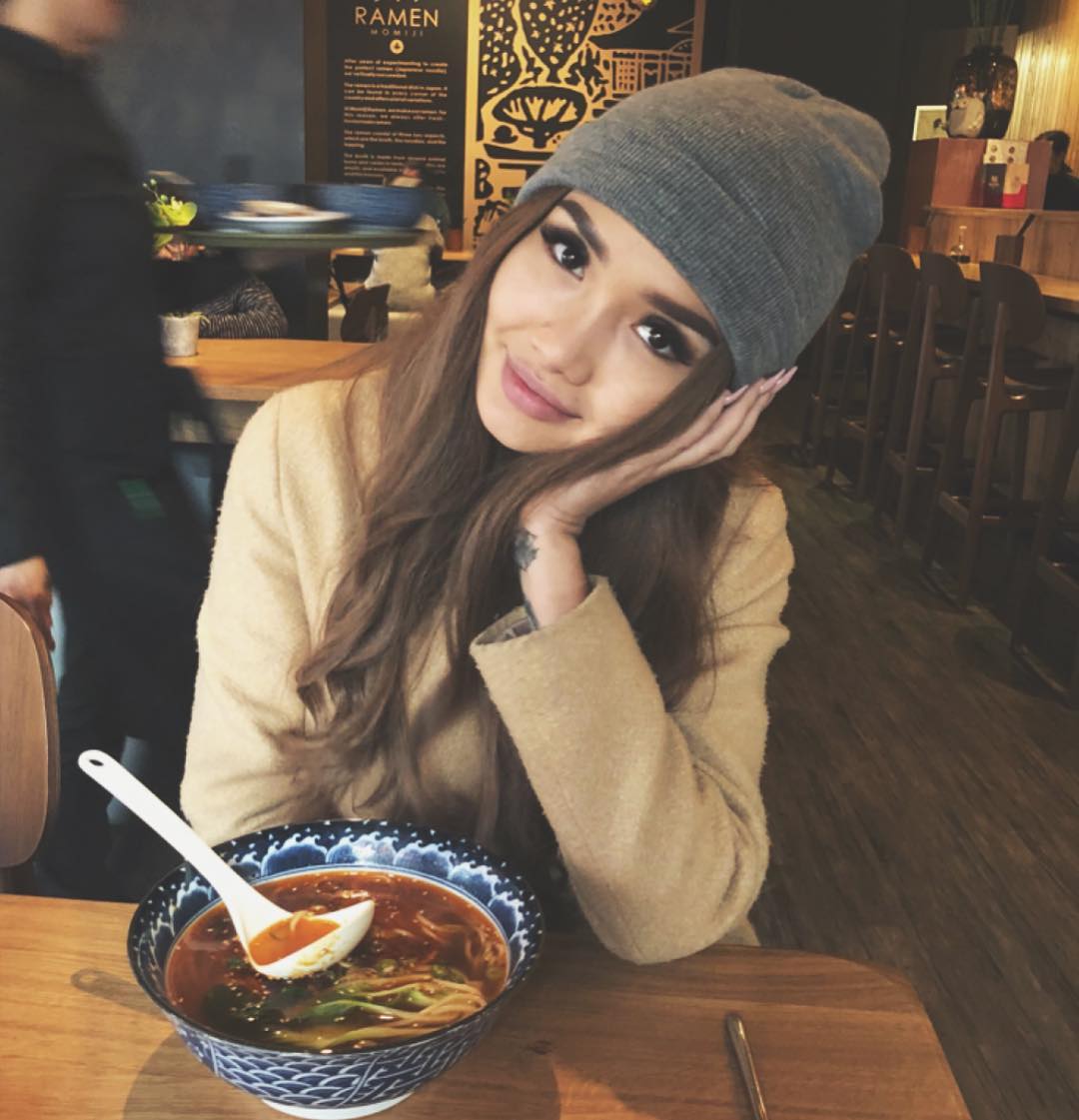 Айжан Байзакова (Aizhan Bayzakova)