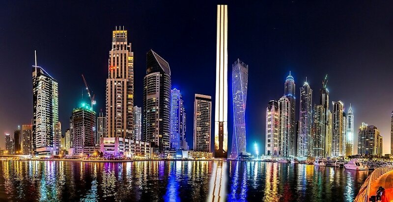 «Как тебе такое, Илон Маск?»: фотошоперы устроили битву в честь запуска ракеты-носителя Falcon Heavy (16 фото + 1 гиф)