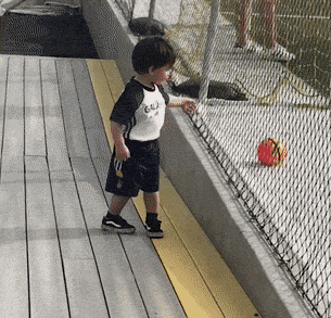 Детские фейлы в гифках (17 гифок)