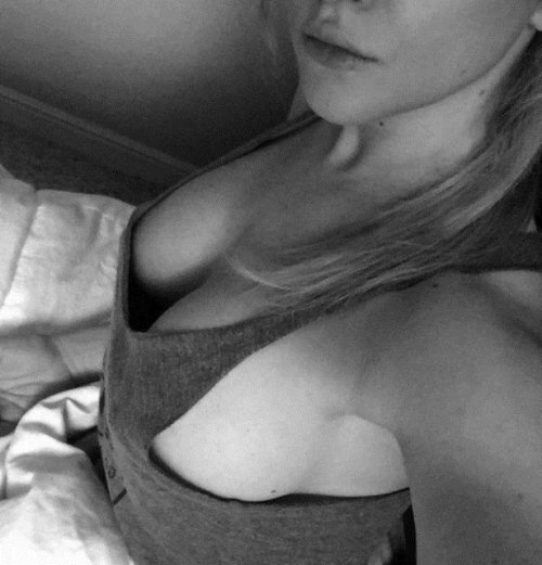 Новые фото девушек сбоку (25 фото)