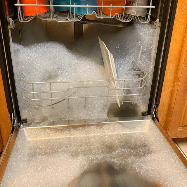 Мужской подход к домашним заботам (14 фото) Мужской подход к домашним заботам (14 фото)