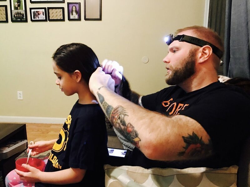 "Папа - это вам не мама!": 25 крутых отцов, которые играючи справляются с воспитанием детей (24 фото + 2 видео) "Папа - это вам не мама!": 25 крутых отцов, которые играючи справляются с воспитанием детей (24 фото + 2 видео)