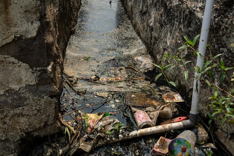 Читарум: как выглядит самая грязная река планеты (18 фото) Читарум: как выглядит самая грязная река планеты (18 фото)