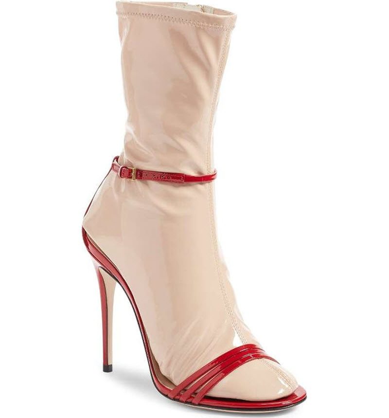 24 абсолютно нелепых предмета одежды, которые только можно купить за деньги (24 фото) 24 абсолютно нелепых предмета одежды, которые только можно купить за деньги (24 фото)