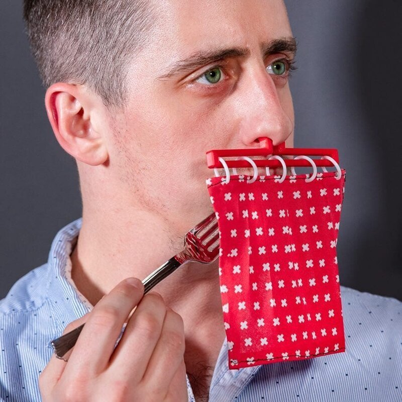 Дизайнер из США продолжает придумывать дикие изобретения для решения проблем, которых не существует (20 фото)