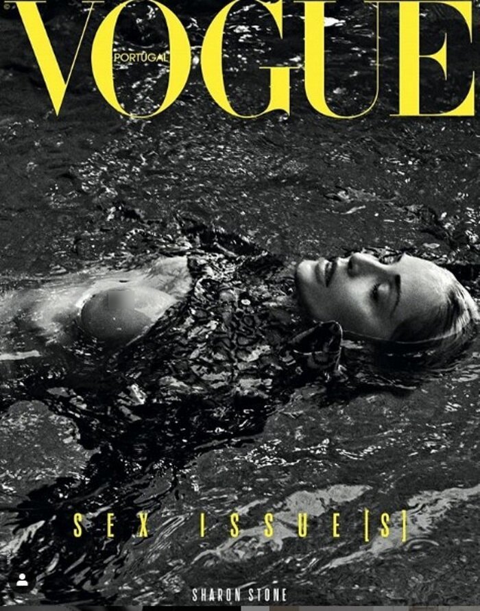 «Fuckable»: Шерон Стоун обнажилась для новой обложки Vogue, повторив позу из «Основного инстинкта» (5 фото) «Fuckable»: Шерон Стоун обнажилась для новой обложки Vogue, повторив позу из «Основного инстинкта» (5 фото)