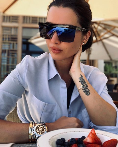 «Залитые глаза не видят?»: Бородину высмеяли за «неоновую» шевелюру  «Залитые глаза не видят?»: Бородину высмеяли за «неоновую» шевелюру