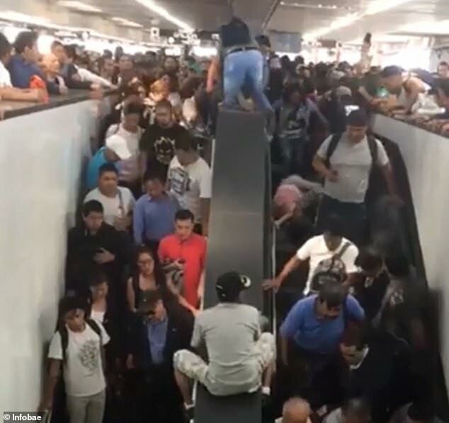 Авария на эскалаторе в Мехико (7 фото + 1 видео) Авария на эскалаторе в Мехико (7 фото + 1 видео)