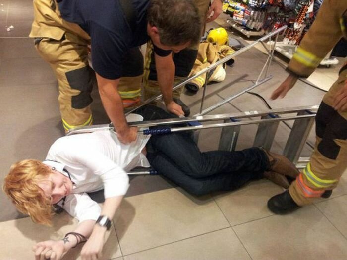 20 человек, которых настиг худший день в их жизни (21 фото)