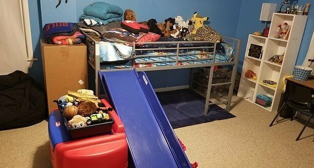 Неизвестный проник в дом американца и навел порядок (6 фото + 1 тянучка)