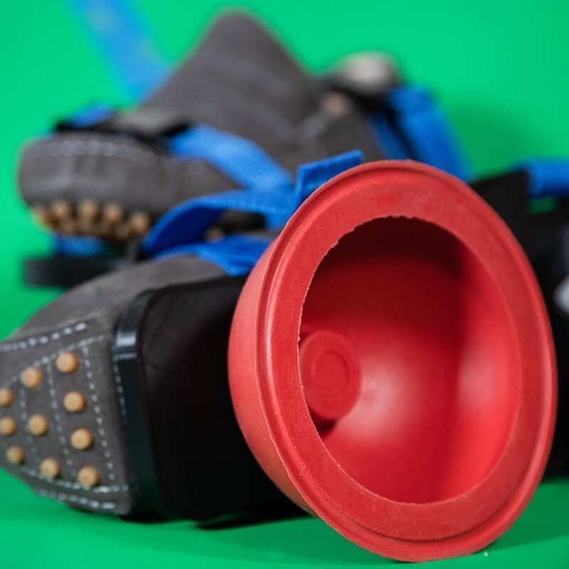 Дизайнер из США продолжает придумывать дикие изобретения для решения проблем, которых не существует (20 фото)