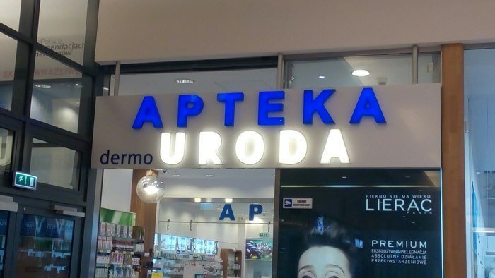 Когда умрете, тогда и приходите. Юмор и ужас аптечного бизнеса (20 фото)