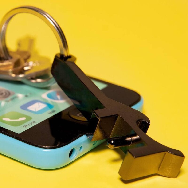 Дизайнер из США продолжает придумывать дикие изобретения для решения проблем, которых не существует (20 фото)