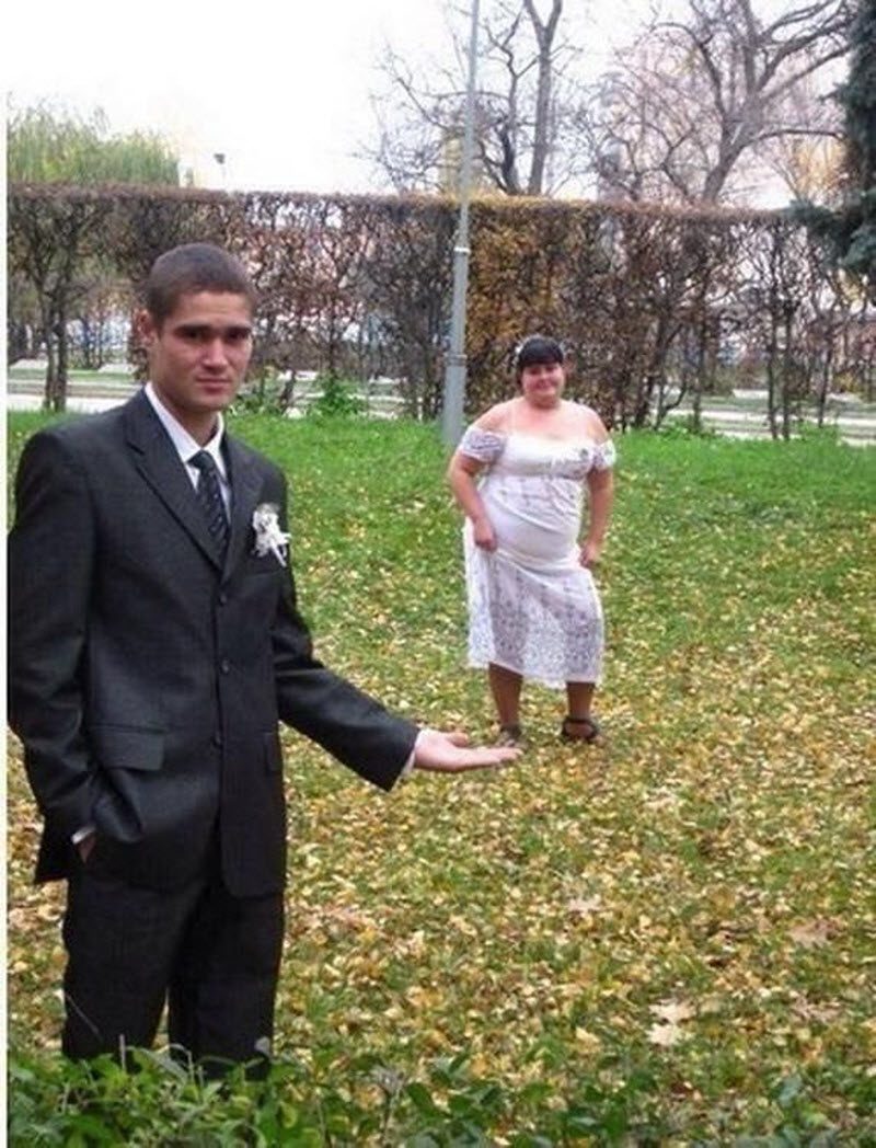 Внимание, вопрос: что не так с женихом? (10 фото)