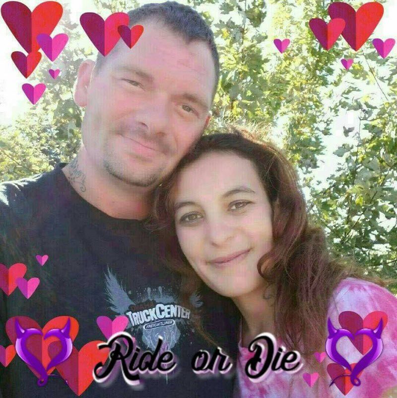 Дочь соблазнила отца и вышла за него замуж (5 фото)