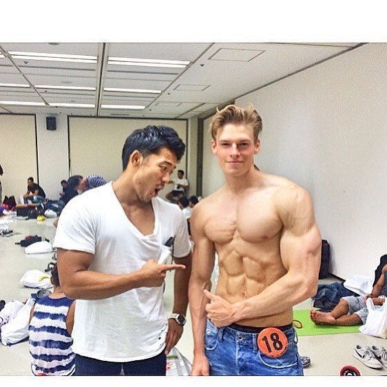 На пути к своей мечте: Тацумаса Мурасаме - слишком красивый шведский садовник, принявший гражданство Японии (13 фото)