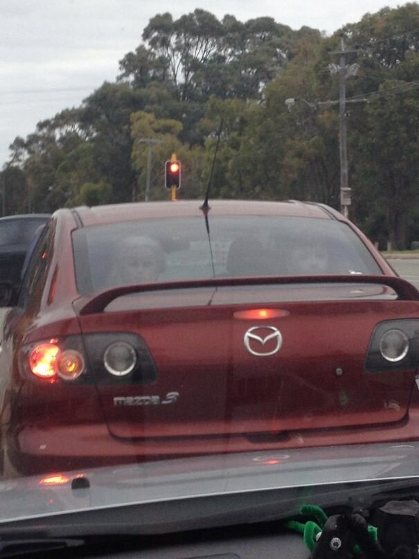 Чуть сердце не остановилось: 22 пугающие оптические иллюзии (23 фото) Чуть сердце не остановилось: 22 пугающие оптические иллюзии (23 фото)