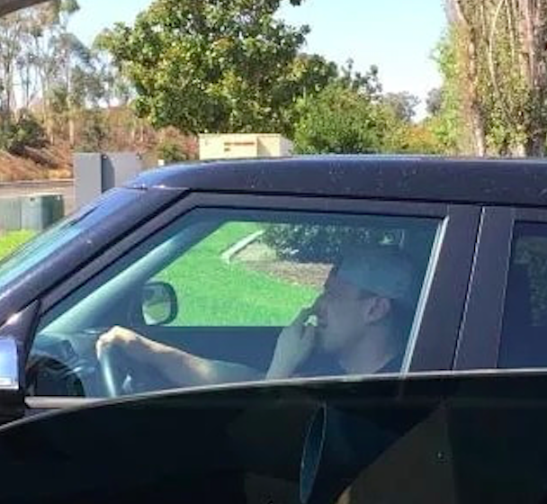 Они думали, что никто не заметит: 17 фото свидетельств, благодаря которым люди спалились (19 фото)