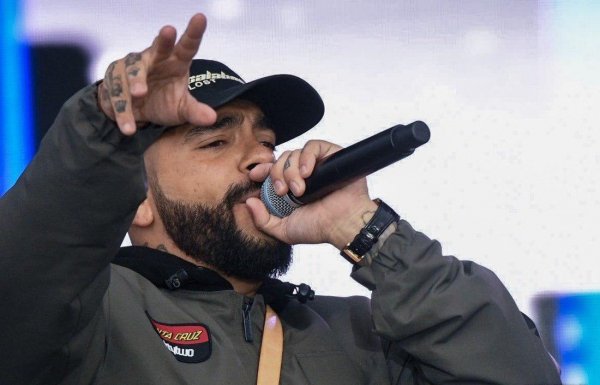 «Вроде рэпер, а фанеры как у строителя»: Тимати высмеяли за наглую фонограмму на концерте 