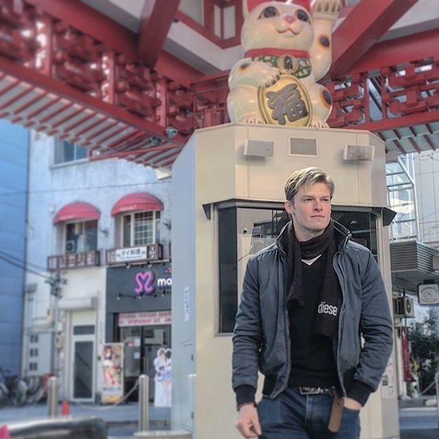 На пути к своей мечте: Тацумаса Мурасаме - слишком красивый шведский садовник, принявший гражданство Японии (13 фото)