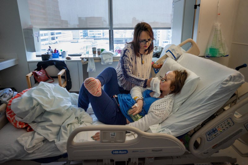 Шокирующая история надежды: после неудачной попытки самоубийства девушка получила новое лицо (15 фото) Шокирующая история надежды: после неудачной попытки самоубийства девушка получила новое лицо (15 фото)