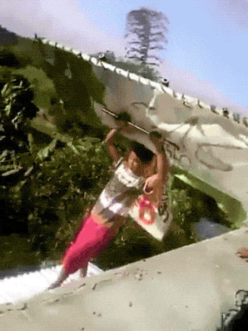 Безумные поступки мужчин (16 гифок)