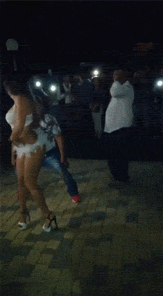 Кажется, парни попали (13 гифок)