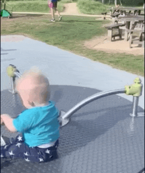 Отцовские рефлексы (14 гифок)