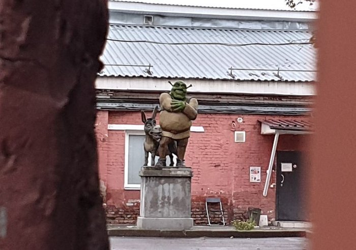 Что скрывается за воротами московского завода "Искра" (4 фото) Что скрывается за воротами московского завода "Искра" (4 фото)